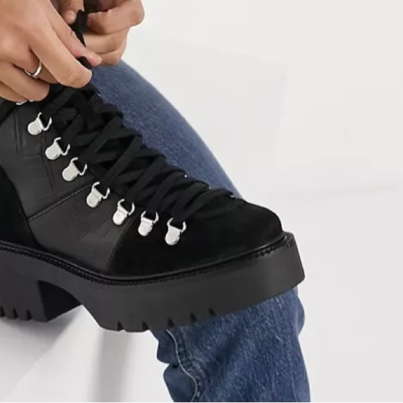 ASOS Boot, Black, Size 8 - Picture 6 of 7